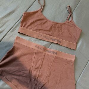 Fashion Nova boxer and bra set LARGE!!